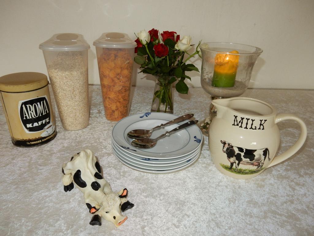 Den Gamle Kostald Bed & Breakfast Holsted Bagian luar foto