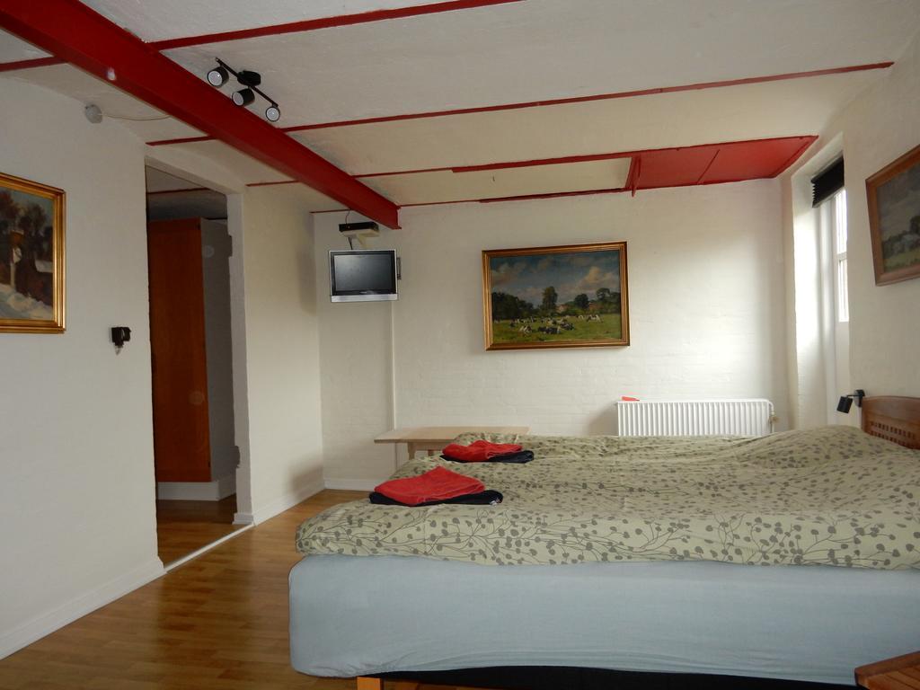 Den Gamle Kostald Bed & Breakfast Holsted Ruang foto