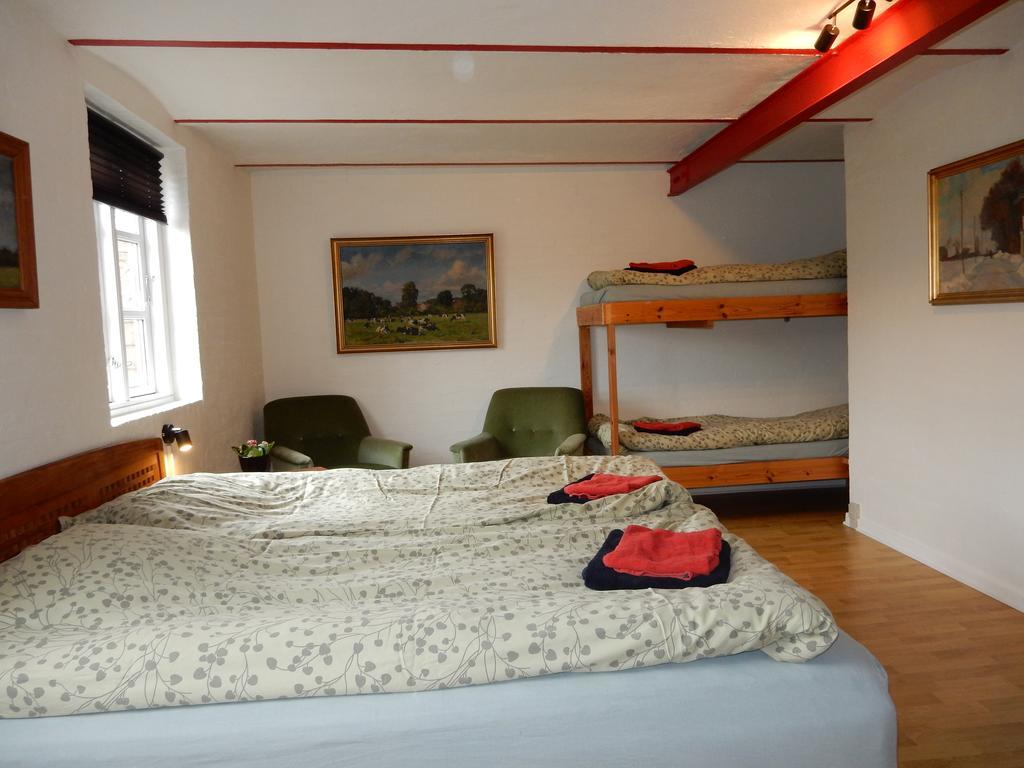 Den Gamle Kostald Bed & Breakfast Holsted Bagian luar foto