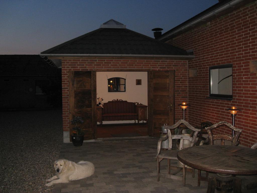 Den Gamle Kostald Bed & Breakfast Holsted Bagian luar foto