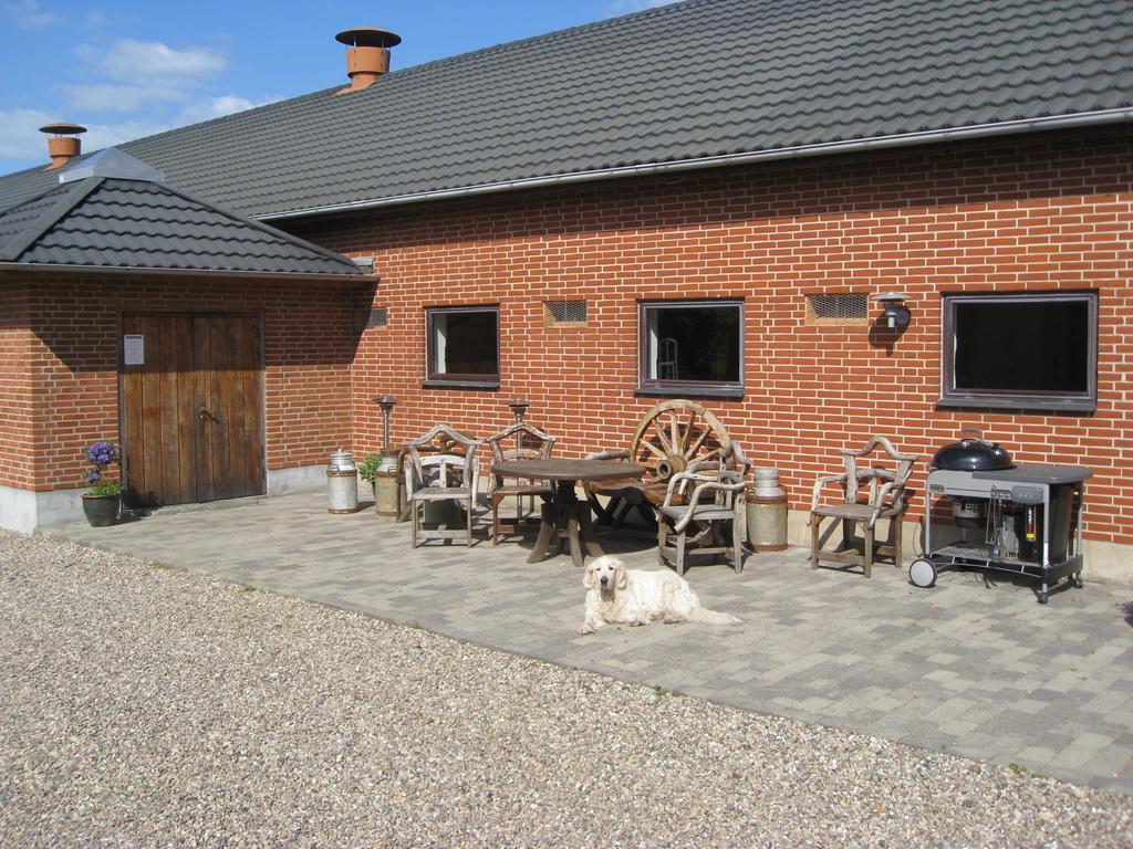 Den Gamle Kostald Bed & Breakfast Holsted Bagian luar foto
