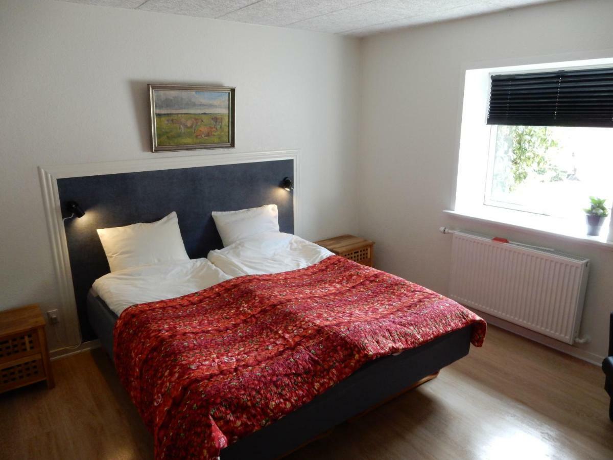 Den Gamle Kostald Bed & Breakfast Holsted Bagian luar foto